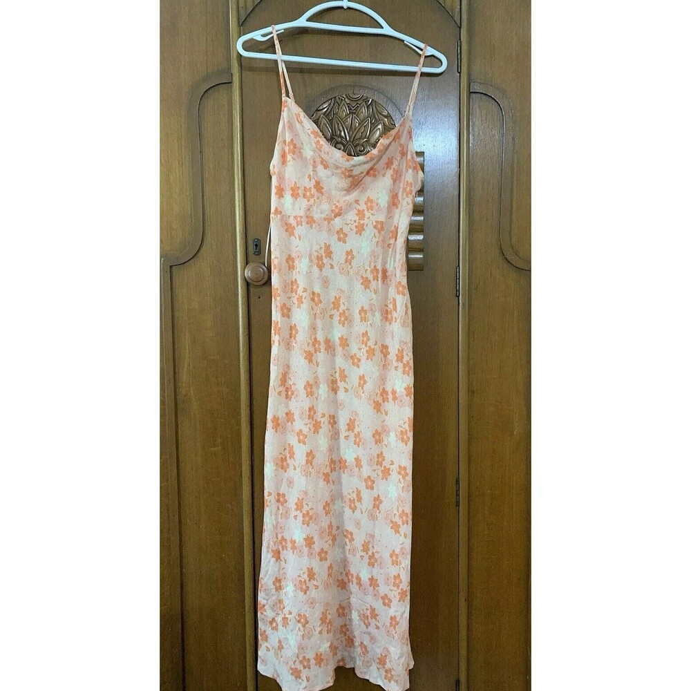 Stolen  hearts.  Women’s Pink Floral Maxi Dress. Size. L B29